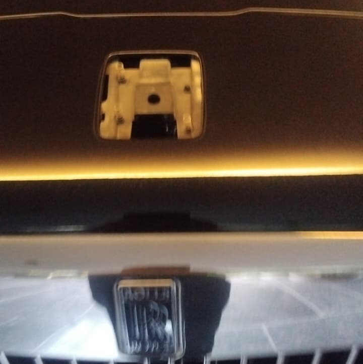 Car Craft Compatible With Rolls Royce Cullinan Rr31 2017-2023 Bonnet Hood Logo Spirit Of Cover Plate 51118497325 - CAR CRAFT INDIA