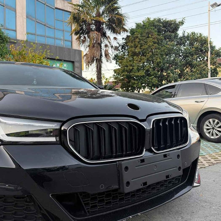 Car Craft Compatible With Bmw 5 Series G30 Lci 2021-2024 Front Bumper Show Mesh Grill Single Line Bar Illuminated Led Light Zst-1464 Led Single Glossy Black - CAR CRAFT INDIA