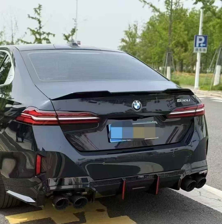 Car Craft Compatible With Bmw 5 Series G60 2024+ After Rear Bumper Lip Diffuser Splitter Skirts Trim V Ten Vten Style With Led Light - CAR CRAFT INDIA