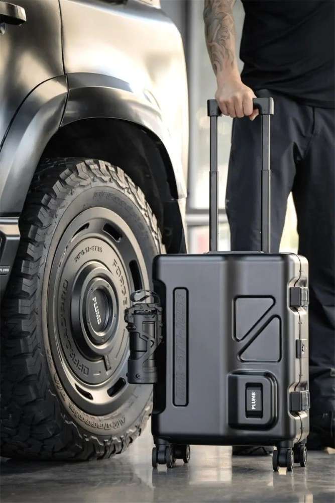 Car Craft Compatible With Range Land Rover Defender 2020-2025 Plumb M-one 20" Luggage Travel Luggage Trolley Case Suitcase Aluminum With Silent Universal Wheel Plumb-020 - CAR CRAFT INDIA