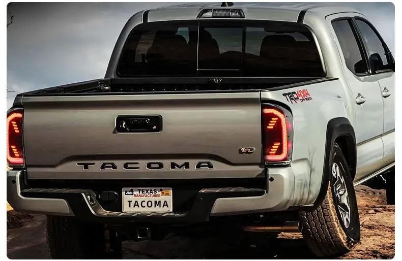 Toyota Tacoma 2015 2016 2017 2018 2019 2020 Taillight