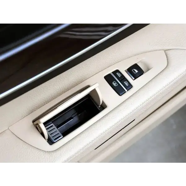 Car Craft Ashtray Compatible With Bmw 7 Series F02